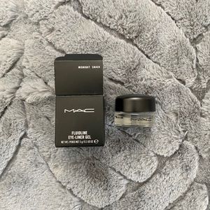 New NIB MAC fluid line eye liner in Midnight Snack
